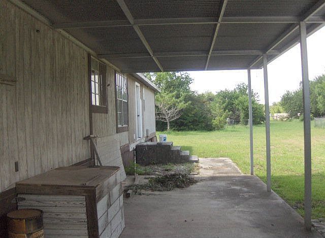 2nd image of 905 Tonkawa Cir