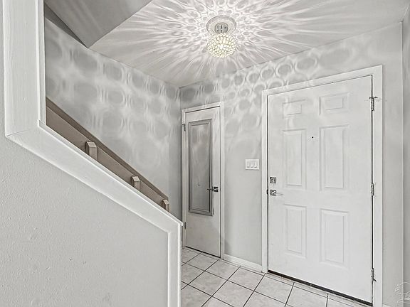 5th image of 6049 Hilburn Rd