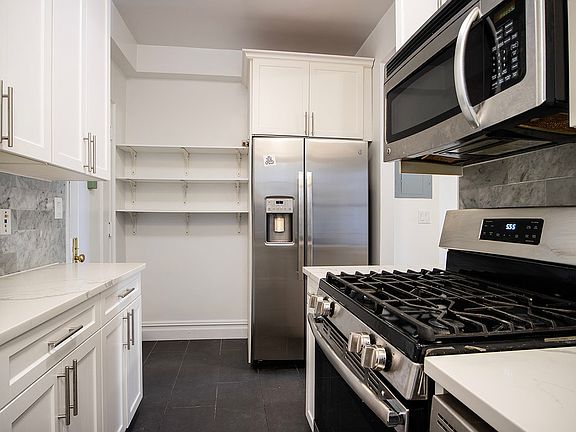 5th image of 27 W 96th St Floor 7