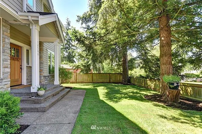 12560 Ashworth Ave N — Photo 2