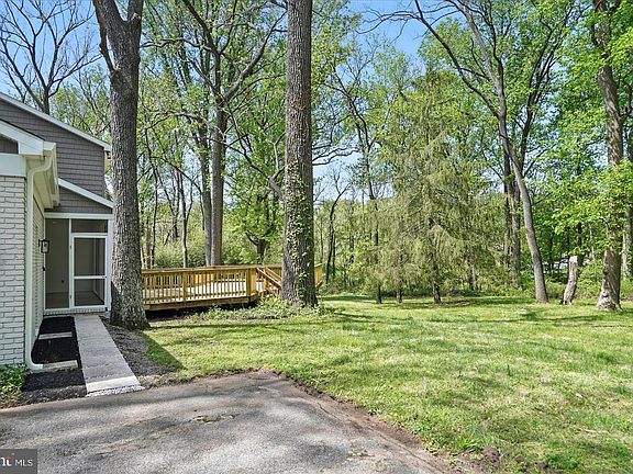 4th image of 1504 Ameshire Rd