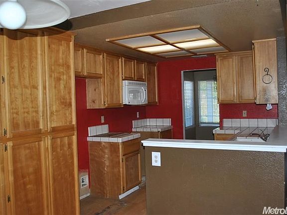 3rd image of 5776 Terrace Dr