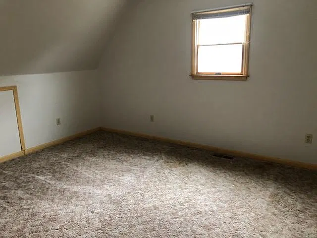 706 Heritage Drive — Photo 2