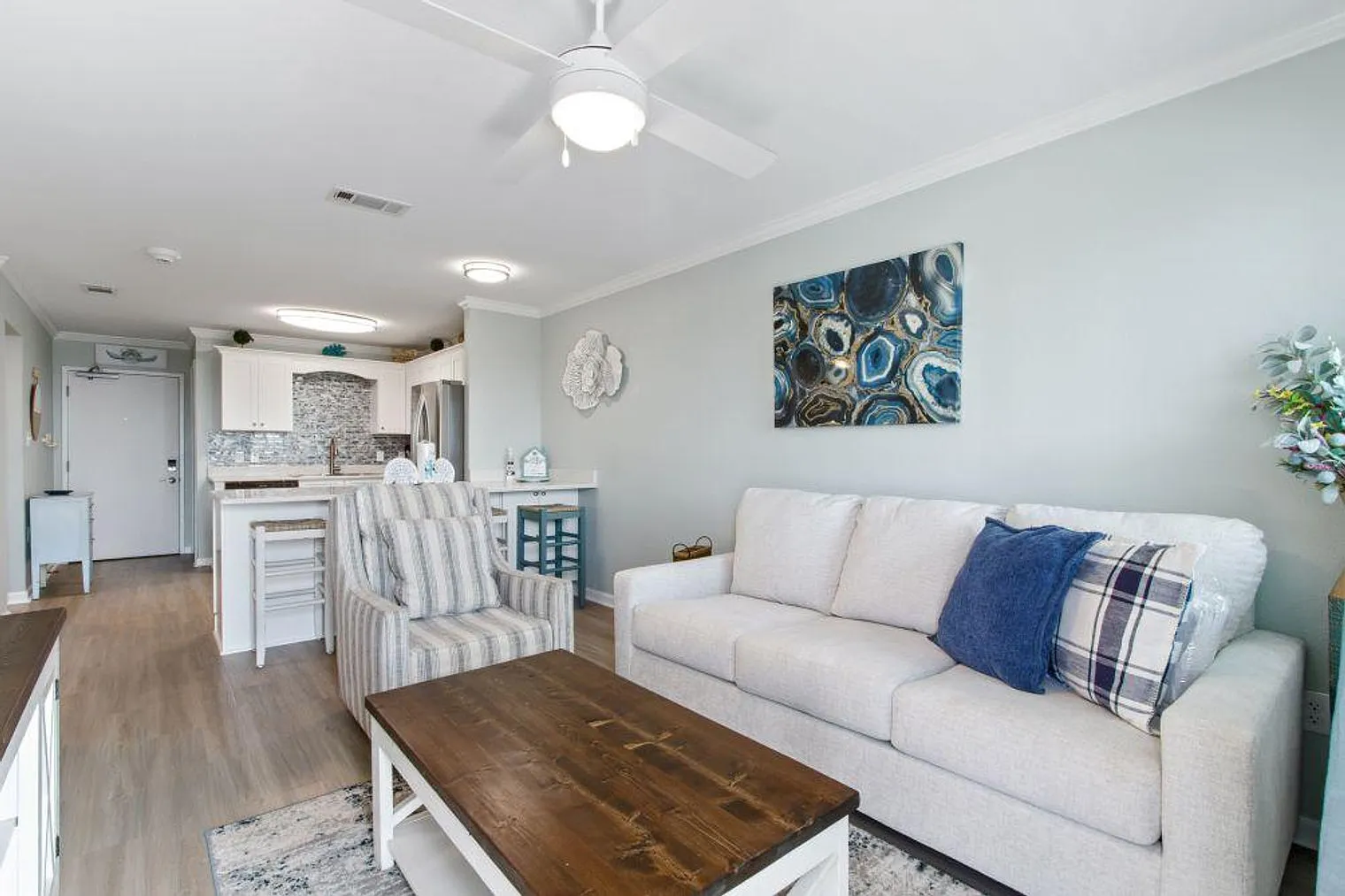 2 bed, 2.0 bath, 775 sqft, $3,315 — Photo 1