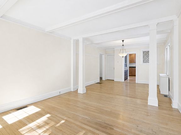 2nd image of 7-9 Clyde Rd #1