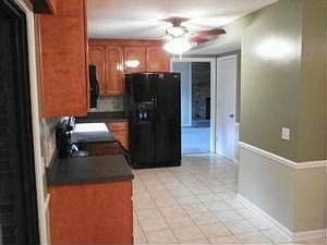 3rd image of 203 Wildwood Dr
