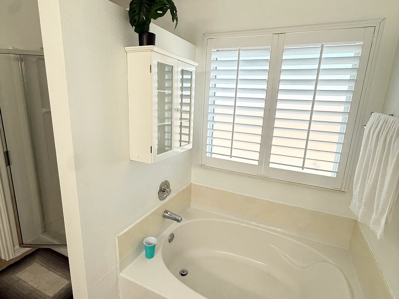 1 bed, 3.5 bath, 3698 sqft, $1,000 — Photo 4