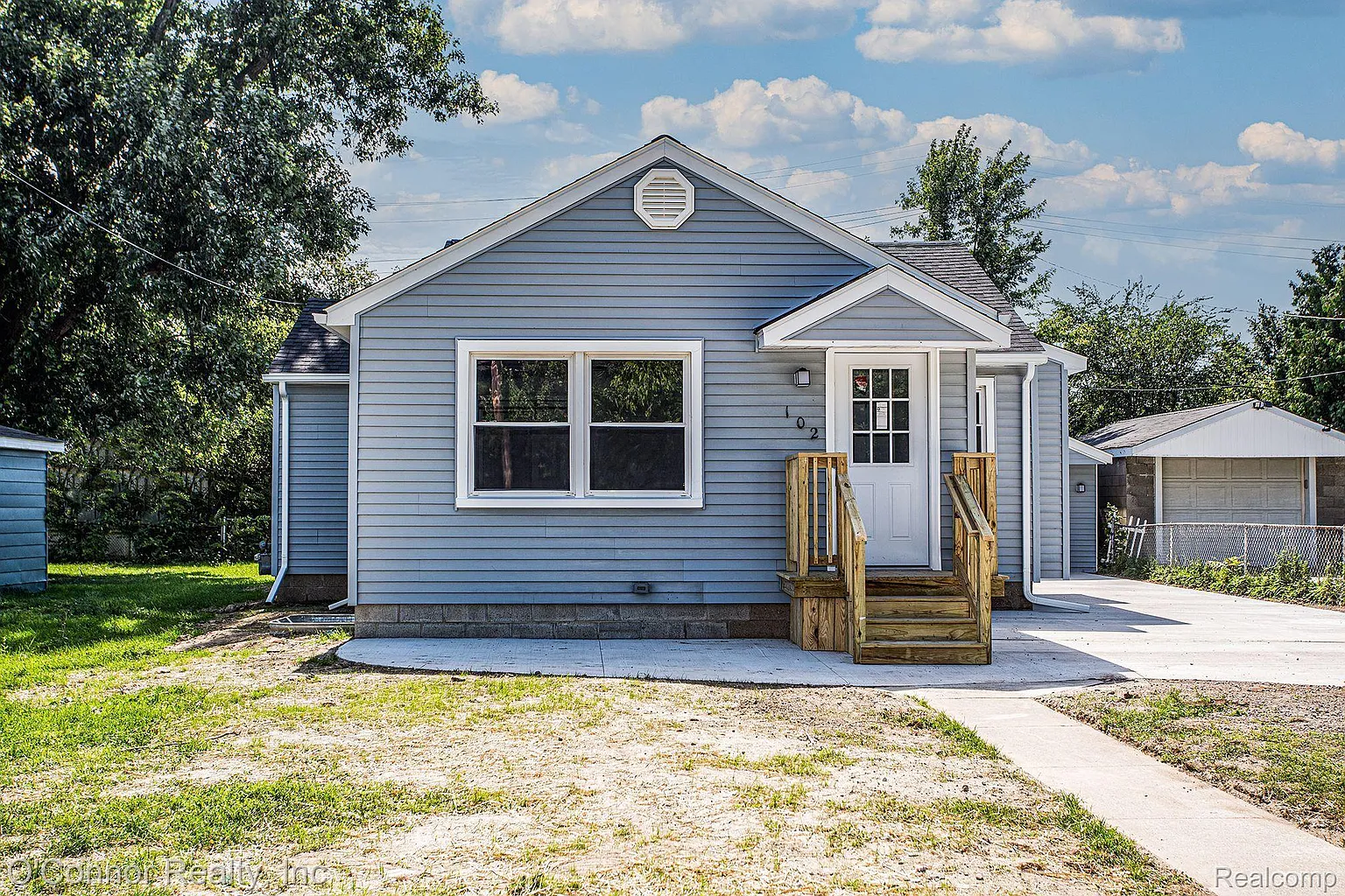 102 Rural St photo 1