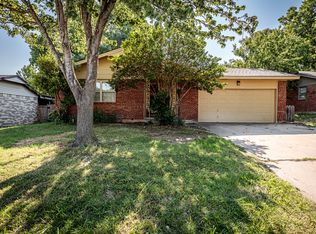 412 NW 69th St, Lawton, OK 73505