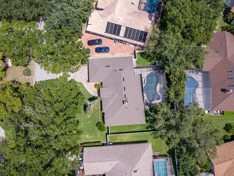 7709 Apple Tree Cir — Photo 23