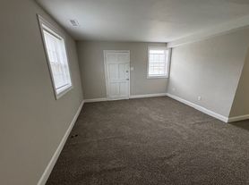 1900-04 Canterbury Court Apartments