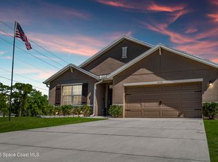 898 Riviera Ave, Sebastian, FL 32958