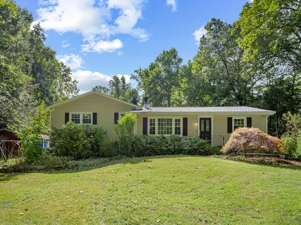 6 Lenora Lane, Redding, CT 06896