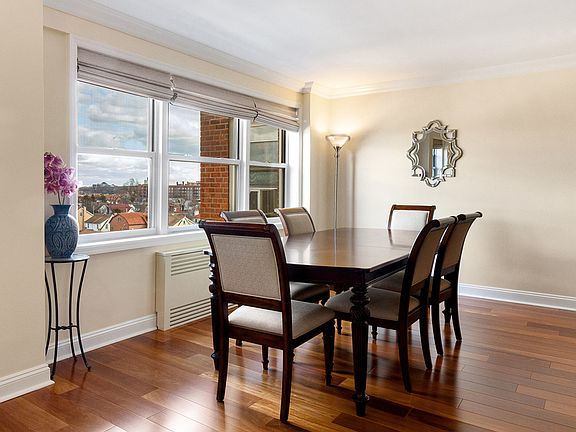 3rd image of 6945 108th St APT 8F