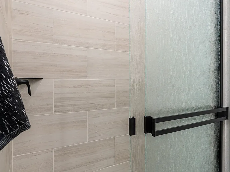The Palms Luxury Condominiums — Photo 17