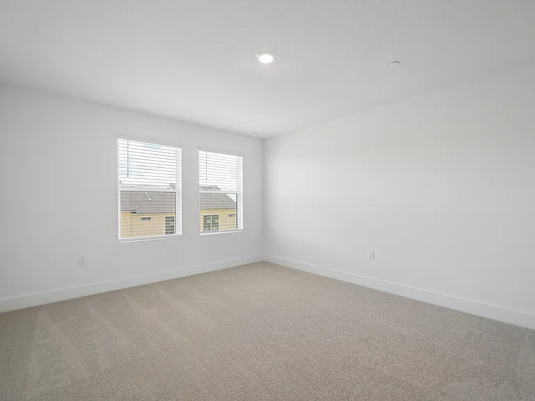 15219 Hamlin Park Dr #15219 — Photo 29
