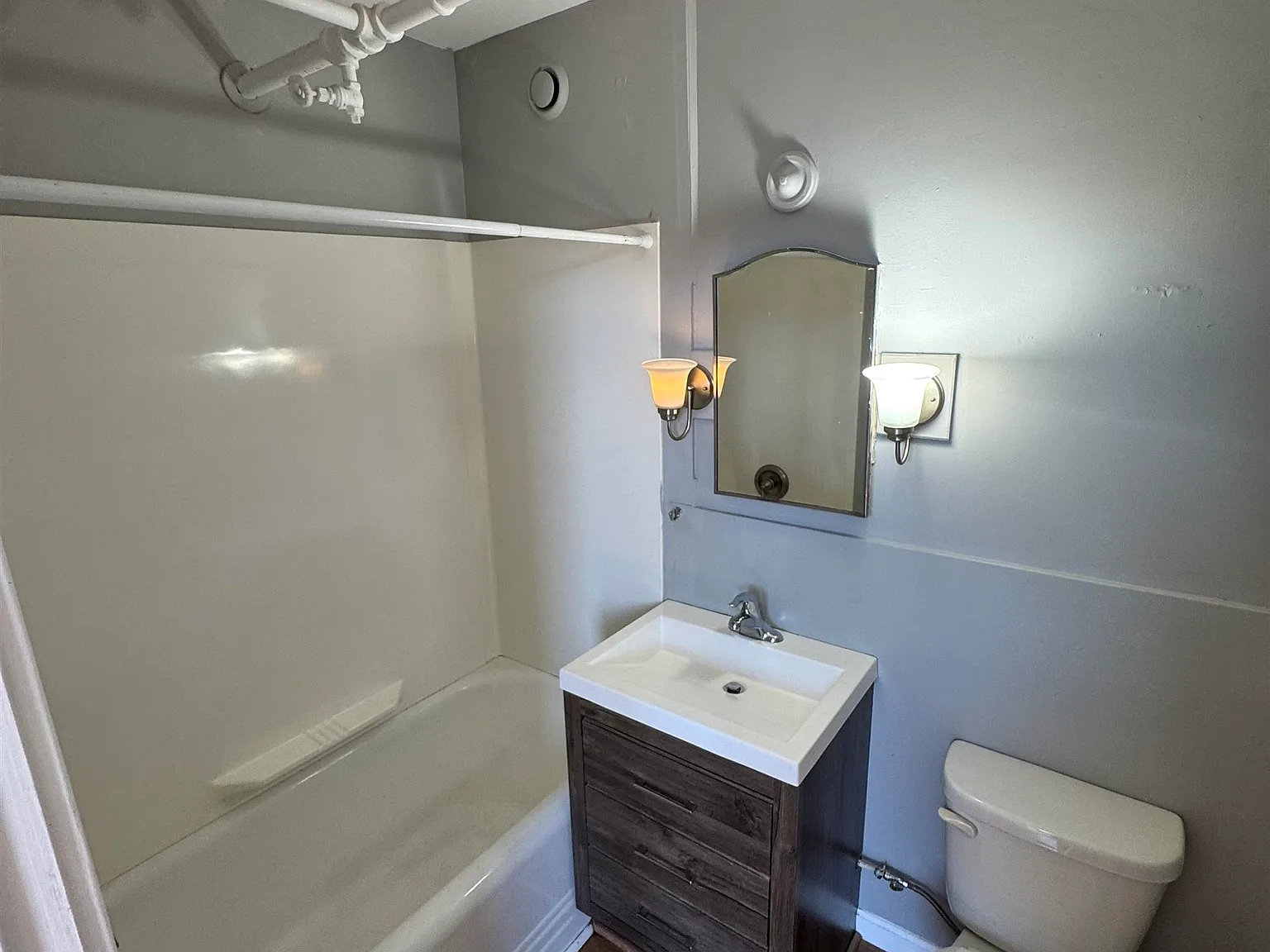 1 bed, 1.0 bath, 500 sqft, $1,400 — Photo 4