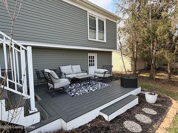 4th image of 1207 Pheasant Rdg