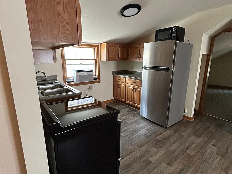 2433 S Austin St #UPPER — Photo 8