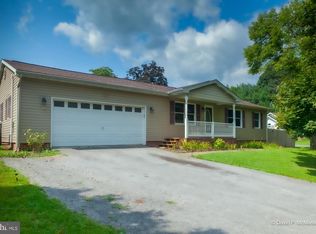 589 Evans Run Dr, Martinsburg, WV 25405