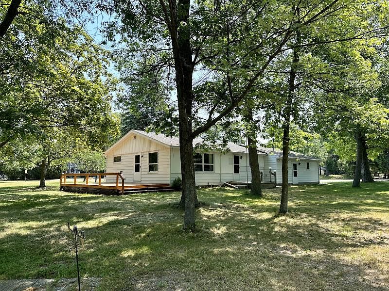 1st image of 4457 Drury Dr