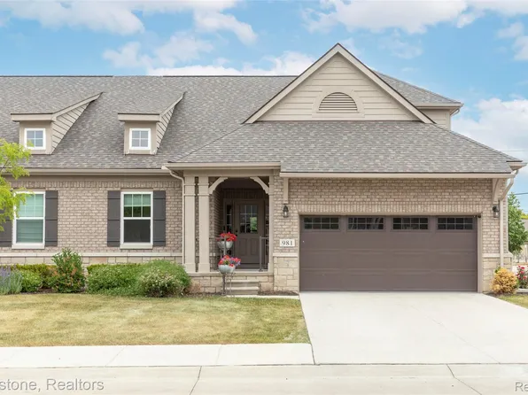 981 Cottage, Troy, MI 48085