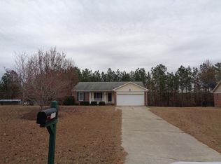 212 Sprucepine Dr, Raeford, NC 28376