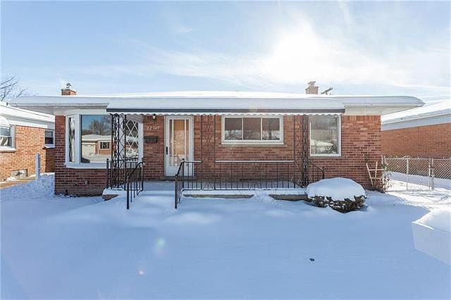 1st image of 22349 Fairfax St