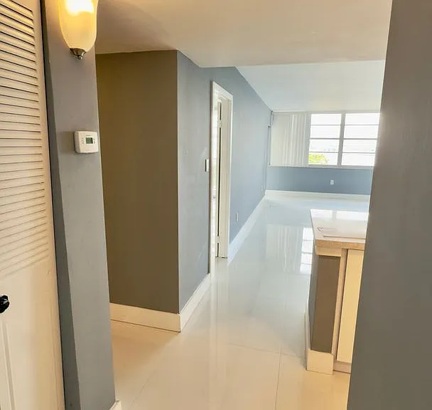 1351 NE Miami Gardens Dr #422 — Photo 3