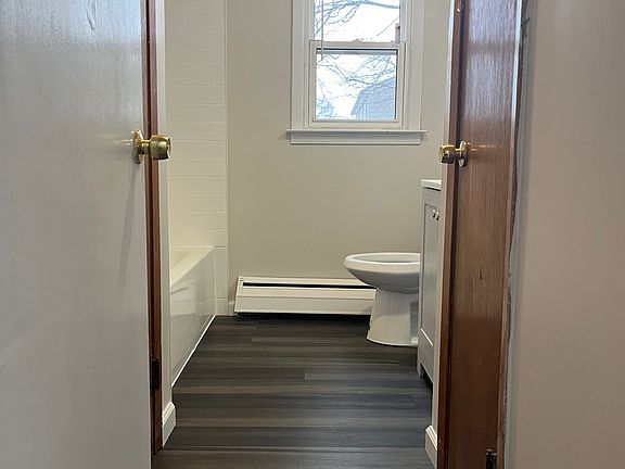 5th image of 93 Balsam Ave #1