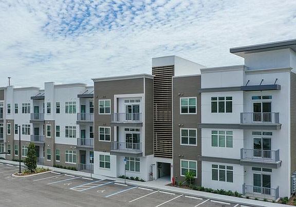 3rd image of 1102 N Pinellas Ave #205