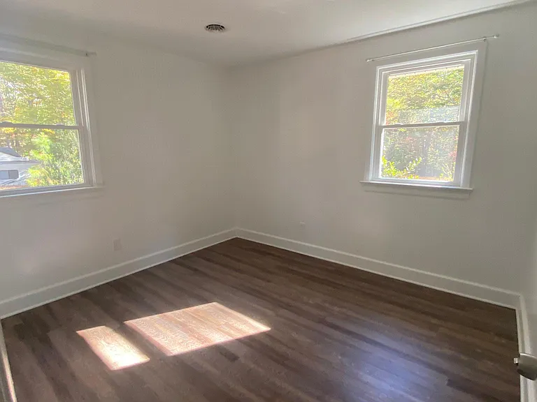2511 Moseley Rd — Photo 17