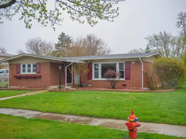 840 Arquilla Dr, Glenwood, IL 60425
