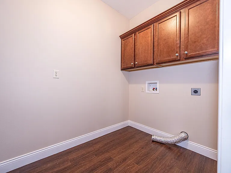 4545 Downey St — Photo 12