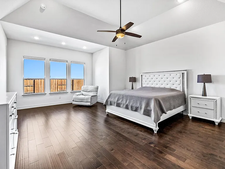 1730 Caruth Dr — Photo 18
