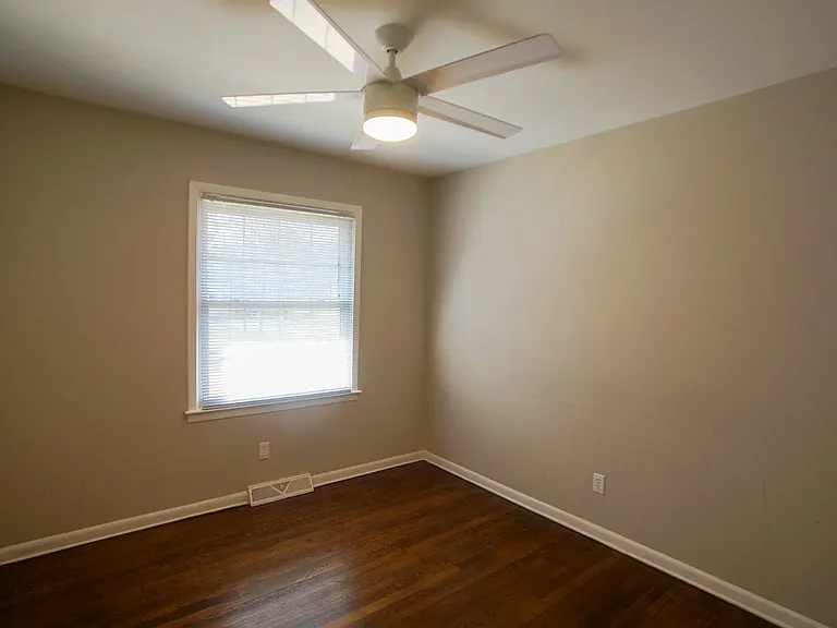 112 Emerald Cir — Photo 5