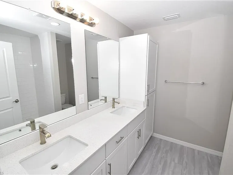 1544 Waldorf Dr — Photo 13