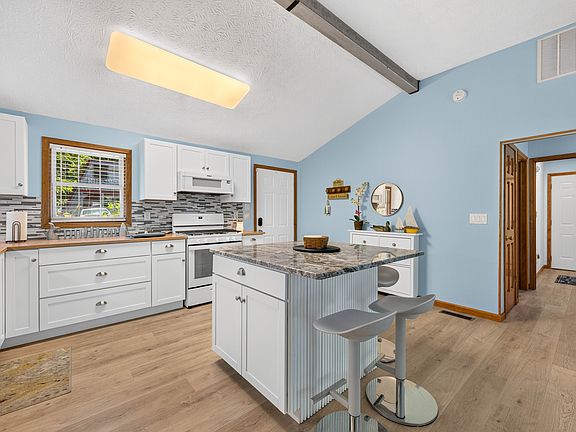 4th image of 6400 Mallard Dr