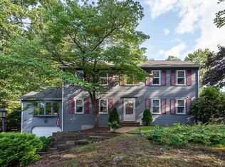 16 Old Wood Rd, North Attleboro, MA 02760