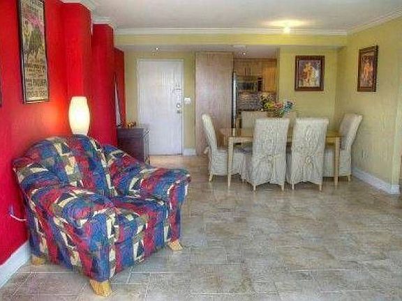 4th image of 8305 Crespi Blvd APT 5A
