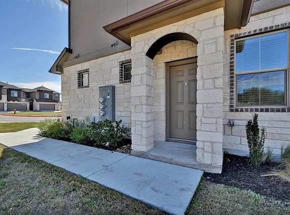 2nd image of 2880 Donnell Dr Unit 2703