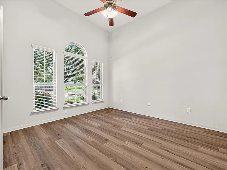 9214 Cavalier Ln — Photo 4