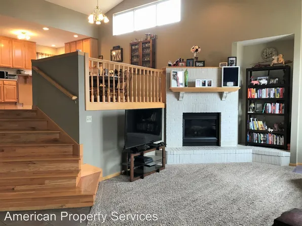 3016 Geneva Dr, Manhattan, KS 66502