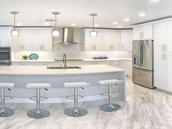 2nd image of 261 Gleneagles Dr
