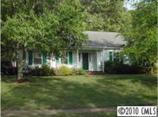 7200 Walnut Wood Dr, Charlotte, NC 28227