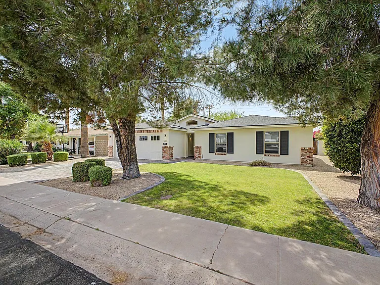 3414 N 44th Pl — Photo 3