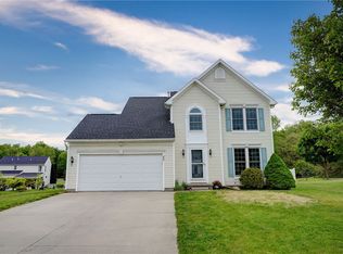 22 Butterfly Ln, West Henrietta, NY 14586