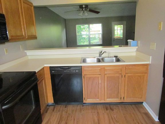 3rd image of 1584 Gelhot Dr