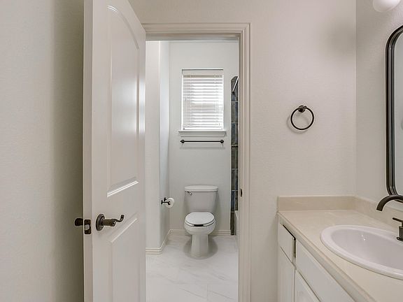 5th image of 8201 Choctaw Ln