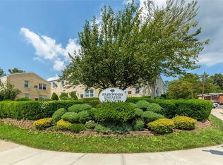 7107 252nd St #197B, Bellerose, NY 11426